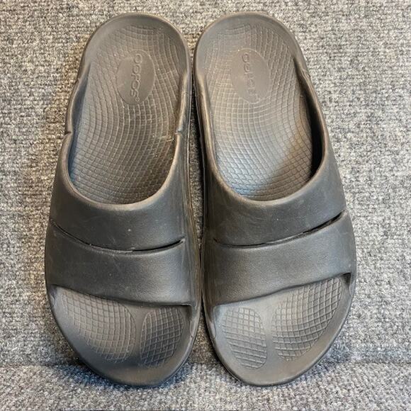 OOFOS OOahh Slide Recovery Sandals Black Slip On Mens Size 9 Womens Size 11 - Picture 1 of 7